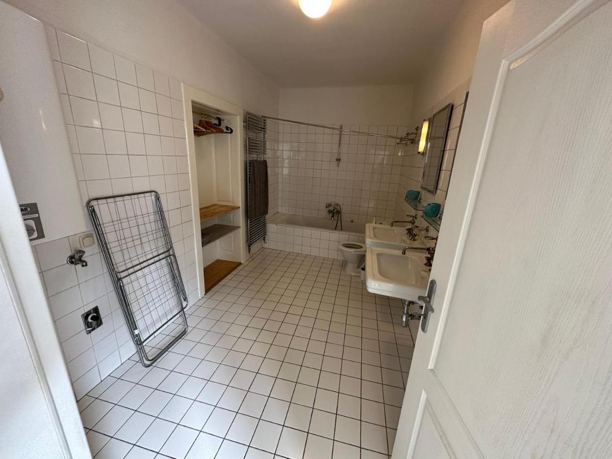 Central Plaza Family Apartment 2 Bedroom 布如克纽多夫 外观 照片