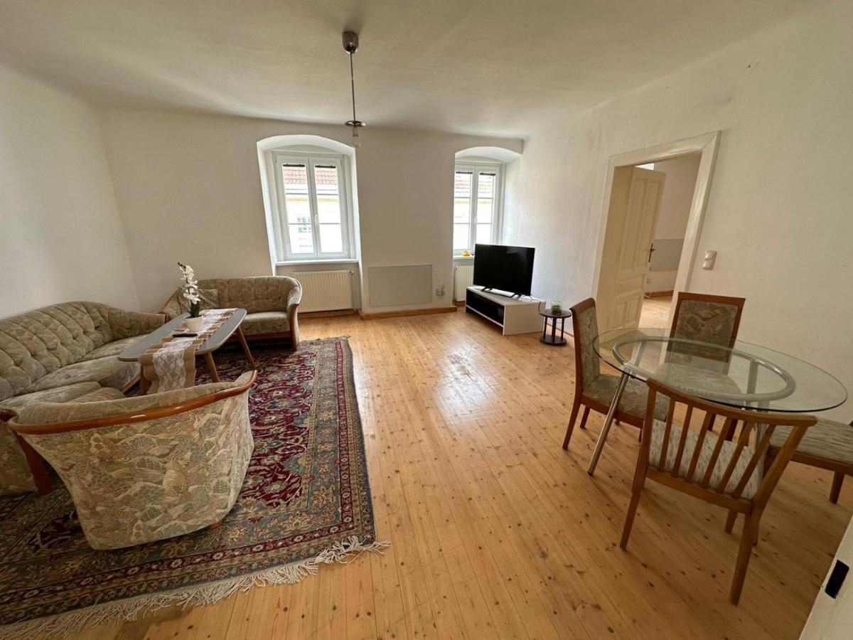 Central Plaza Family Apartment 2 Bedroom 布如克纽多夫 外观 照片